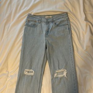 Light-Wash low pro straight Levi’s Jeans, size 27